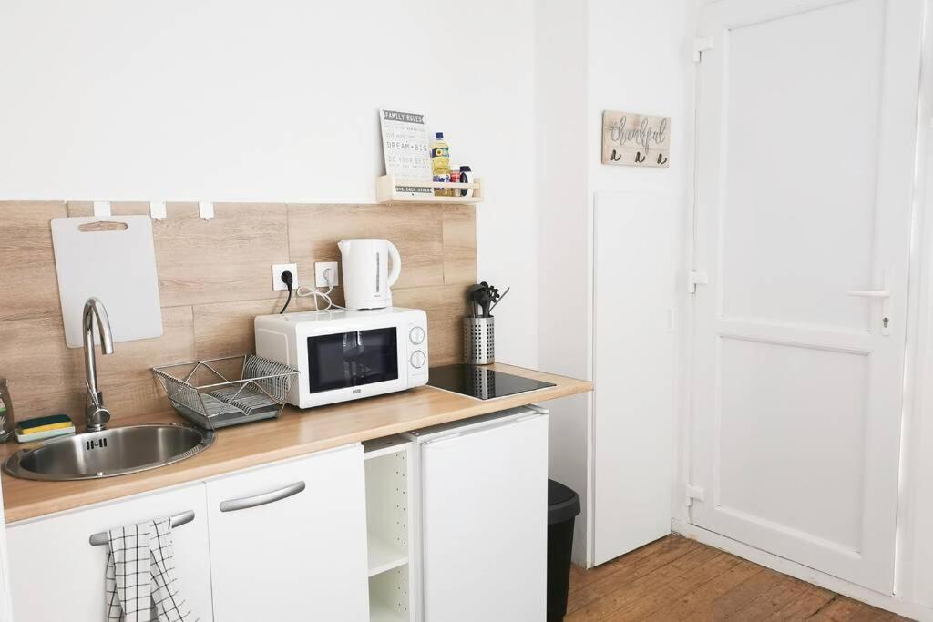 #4 Joli Appartement A 2 Pas Du Metro Et Paris 20 บันโยเล่ ภายนอก รูปภาพ